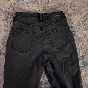 Hollister Black Ultra High Rise 90s Straight Jeans